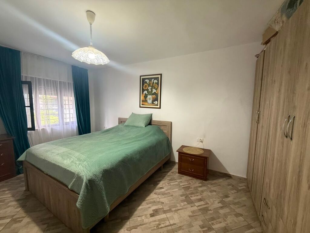 Apartament 2+1 ne shitje, sheshi Xhamllikut!