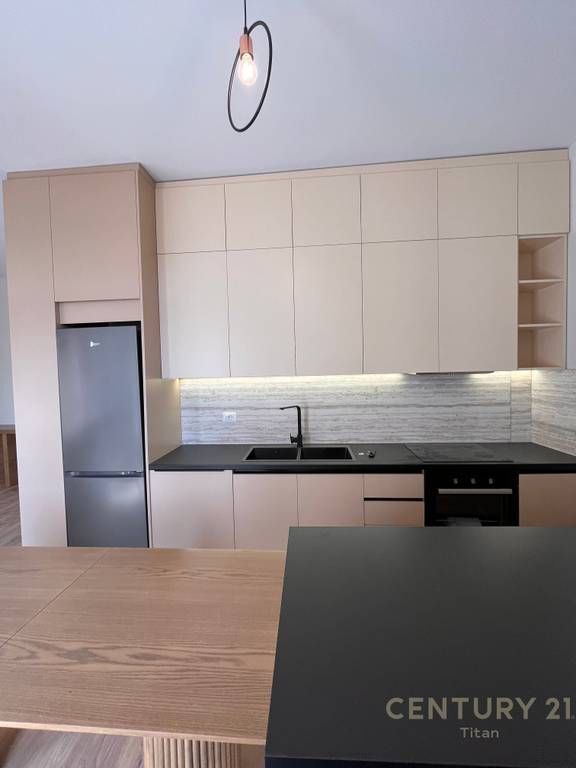 Jepet me qira apartament i ri 2+1+2, ne Siri Kodra! 1,000 € /Muaj