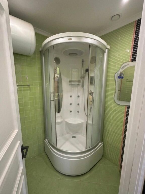 Shitet apartament 2+1+2
