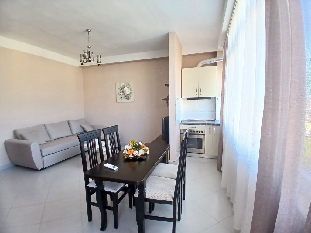 Super apartamentin 2+1 = Selvia = 60.000 leke