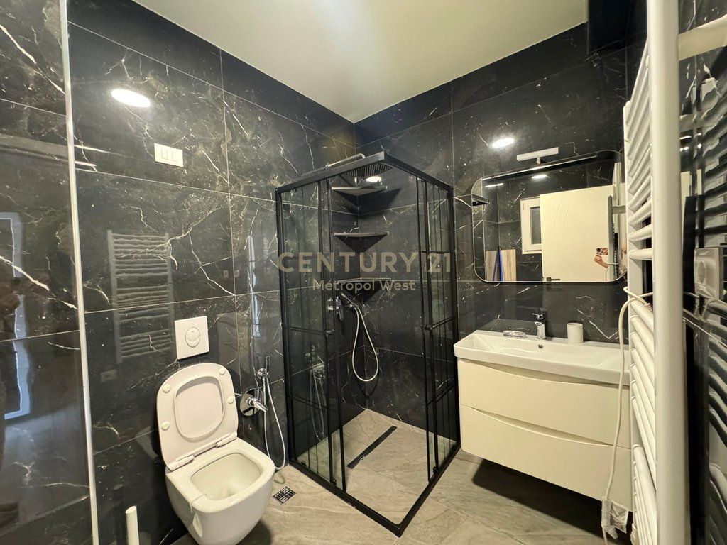 Appartamento 2+1+2 in affitto in Via Dritan Hoxha, Laprakë