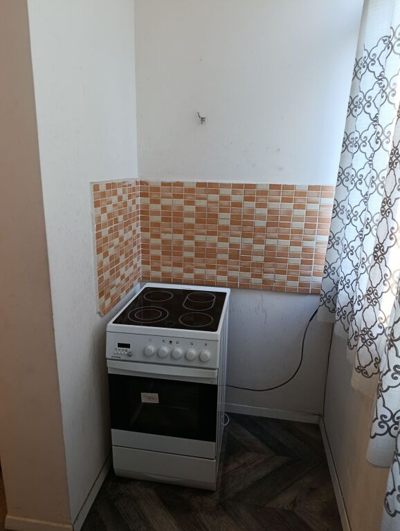 Qera | Apartament 1 + 1 | Rruga 5 Maji | 500 €/muaj