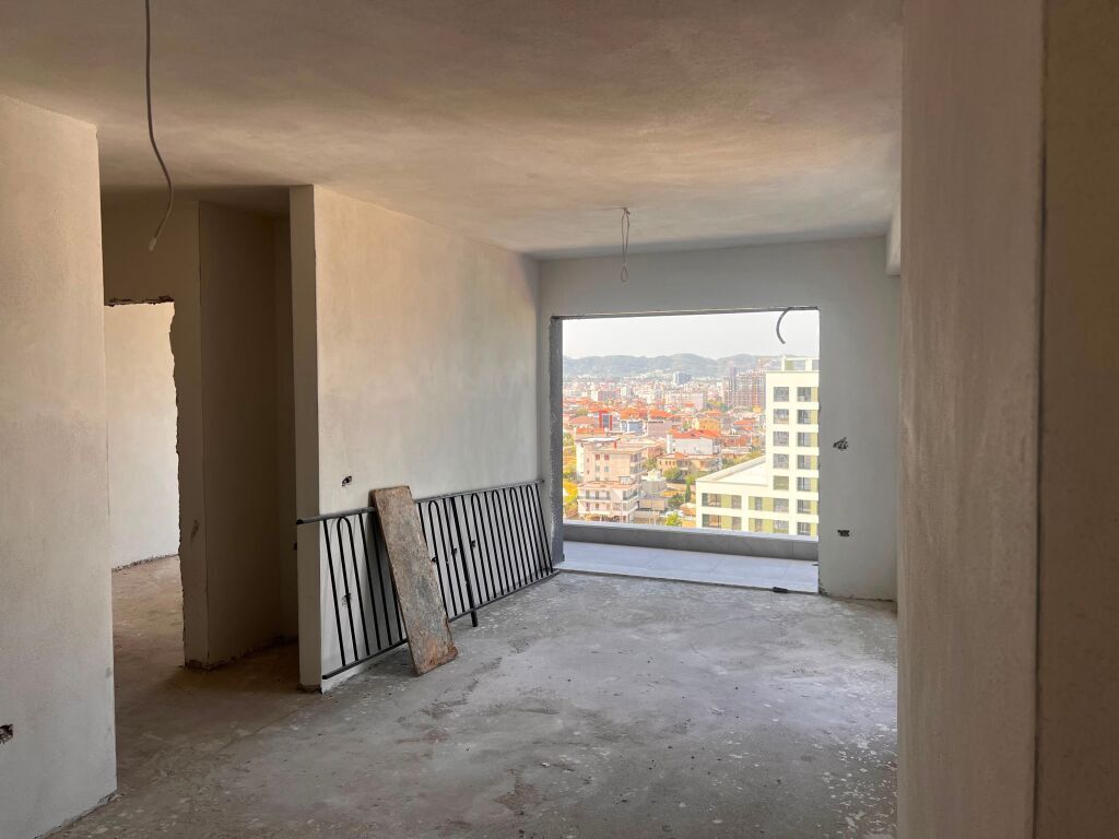 APARTAMENT NE SHITJE 1+1 PORCELAN RRETHI KLANIT