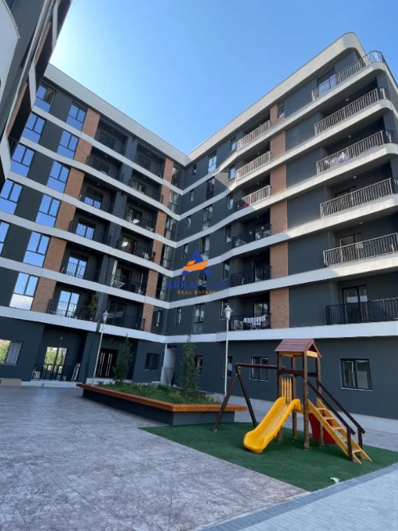 JEPET APARTAMENT 1+1+ANEKS+BALLKON ME QERA "PASKUQAN, REZIDENCA ALBULENA" 42.000 LEKE
