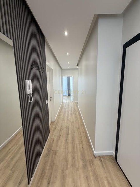 Newly furnished apartment for rent  parking space 1,200 € /Month