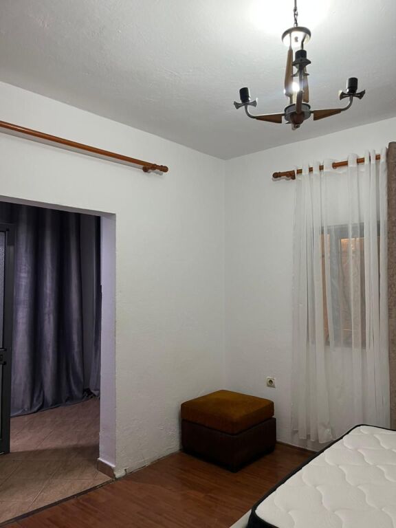 Rent | Shtëpi private Garzoniere | Pazari i Ri | 300 €/month