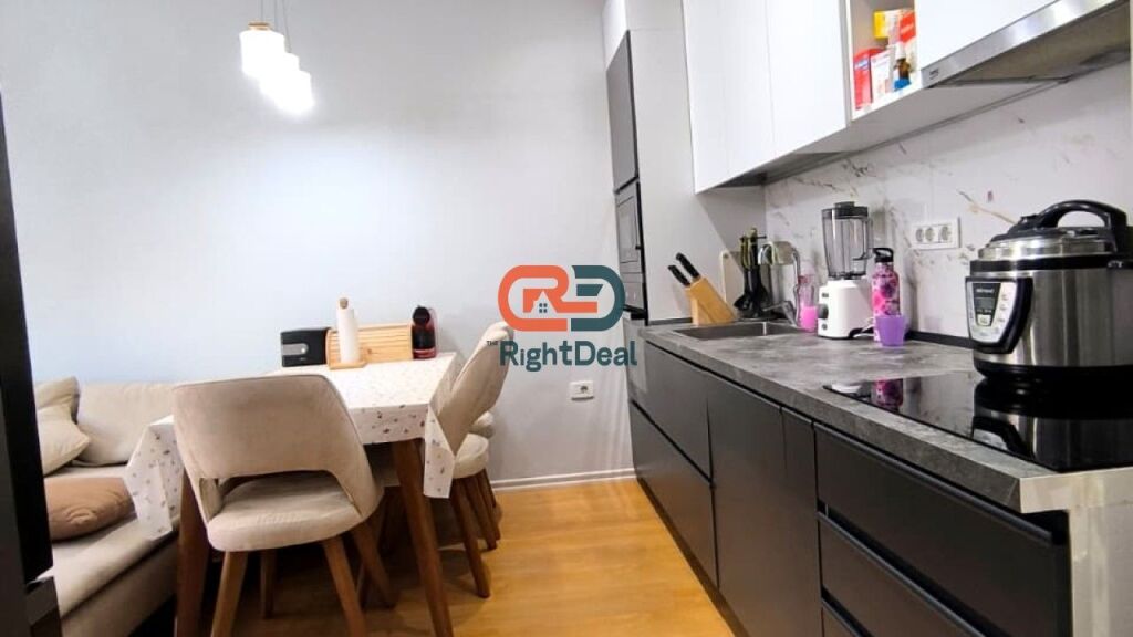 Ne Selite, Tek Residenca Euro 3D, Jepet Me Qira Apartament 2+1 I Mobiluar !!!