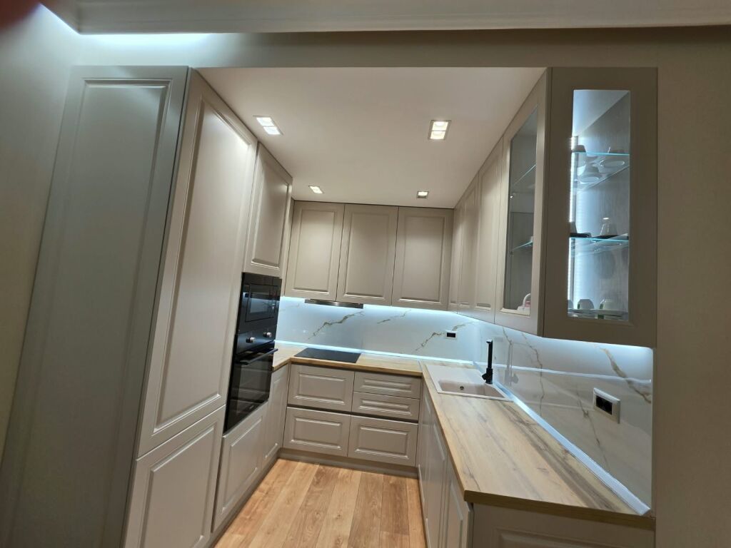 📣 FOR RENT 🏡 Super Apartment 2+1+2+Parking  📍Astir 🛣️ Veli Dedi Street 💰 Price: 70,000 Lek/Month