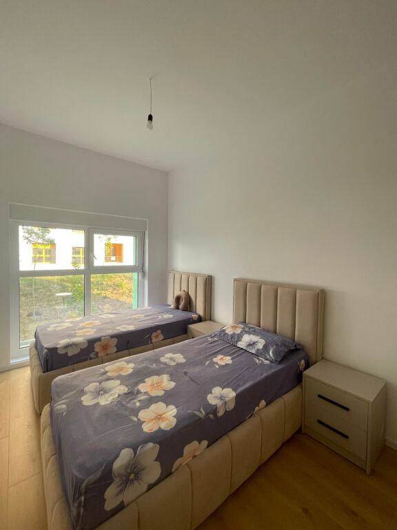 🏡 Appartamento 2+1+Posto Auto in affitto  📍 Ali Demi, Mangalem 🚗 Posto auto incluso 💰 Prezzo: 60.000 Lek/Mese