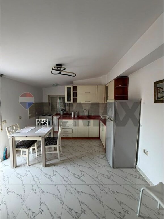 2+1 apartment for rent on Kavaja Street!