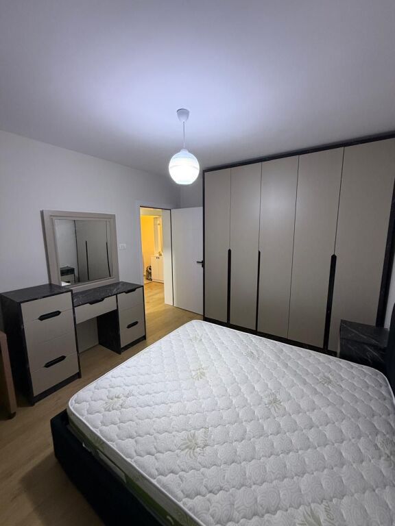 Shitet apartament 2+1 Ferit Xhajko