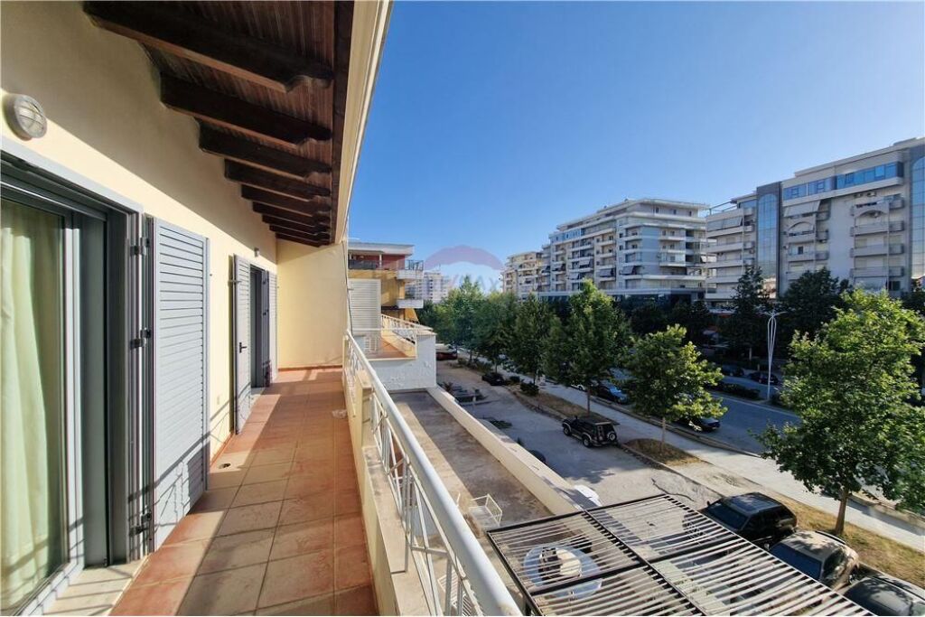 🏡 SUPER OKAZION – APARTAMENT 181 m² PËR SHITJE | VLORË