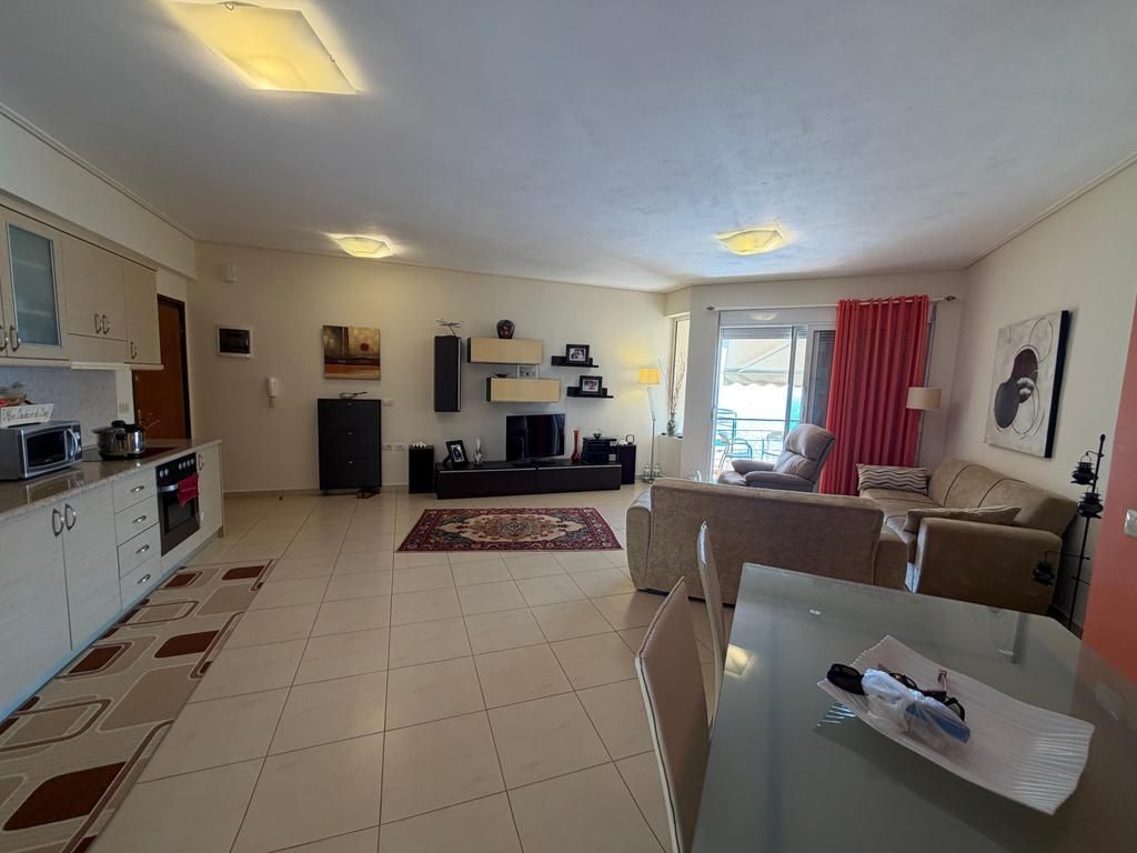 SARANDË, SHESIM APARTAMENT 2+1 ME PAMJE NGA DETI + POST PARKIMI + DEPO