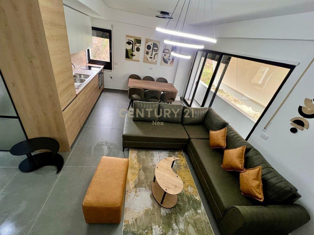 Dupleks me qira tek Kodra e Diellit! 1,200 € /Muaj