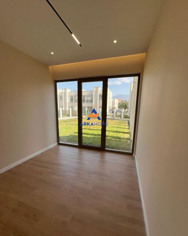 JEPET VILE ME QERA 3 KATESHE "GREEN VALLEY, LIQENI I THATE" 250.000 LEKE