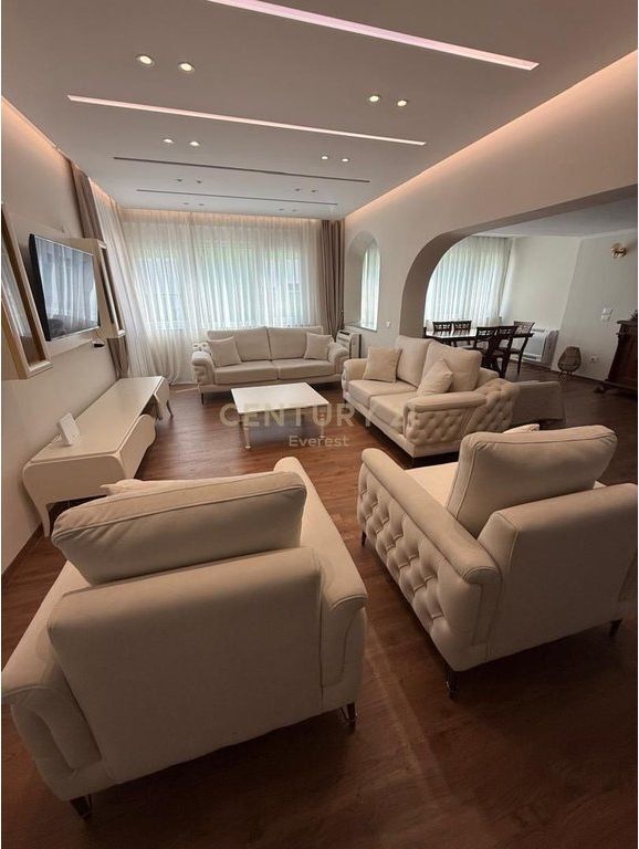 ISH BLLOKU, JAPIM APARTAMENT 2+1+2+KUZHINE E VECUAR PER QIRA!