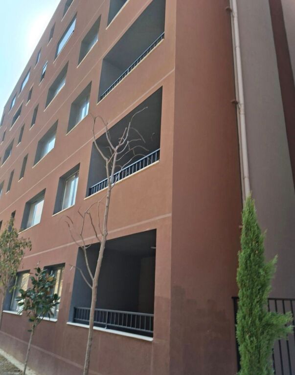 🏡 Shitet Apartament 2+1+2 rr.Elbasanit. 