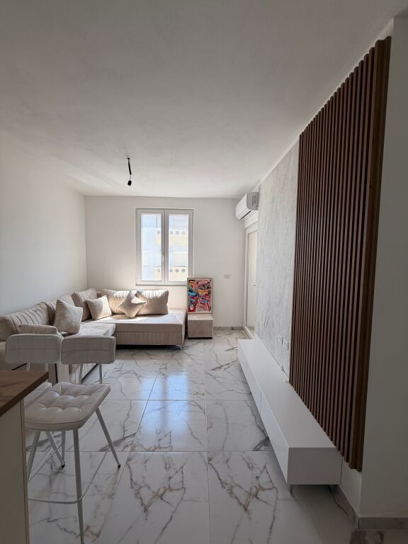 Appartamento 1+1 in affitto a Golem con vista mare