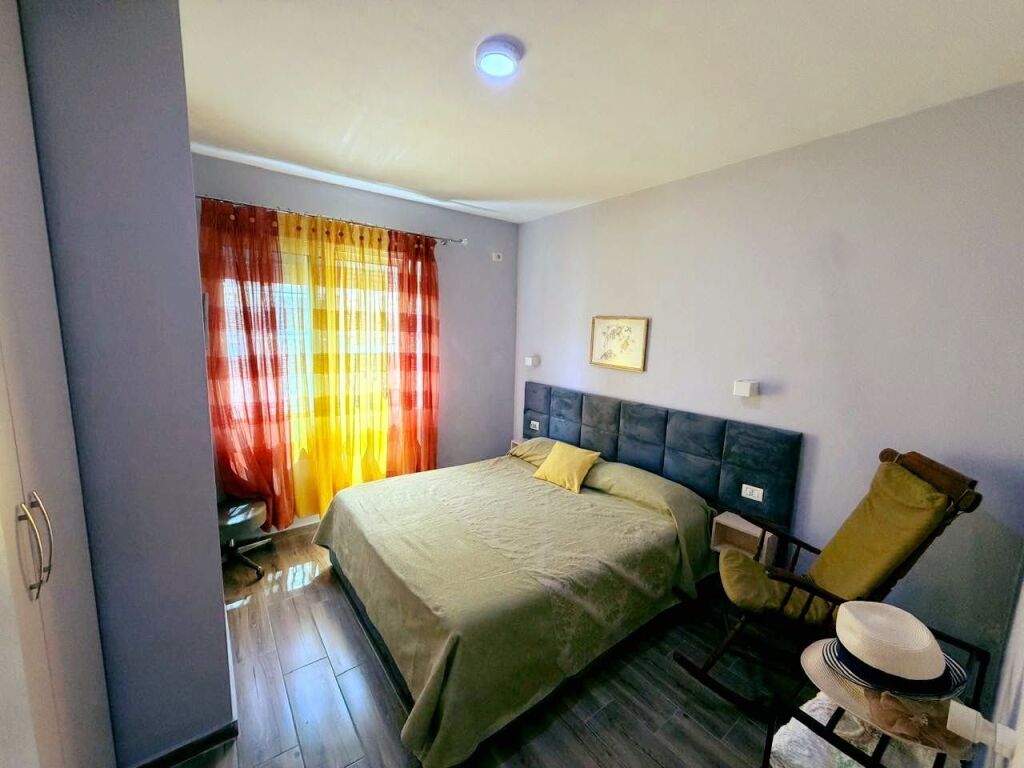 SHITET apartament 1+1 BUZE DETIT tek Shkëmbi i kavajës - Hotel "BELLAVISTA" DURRES