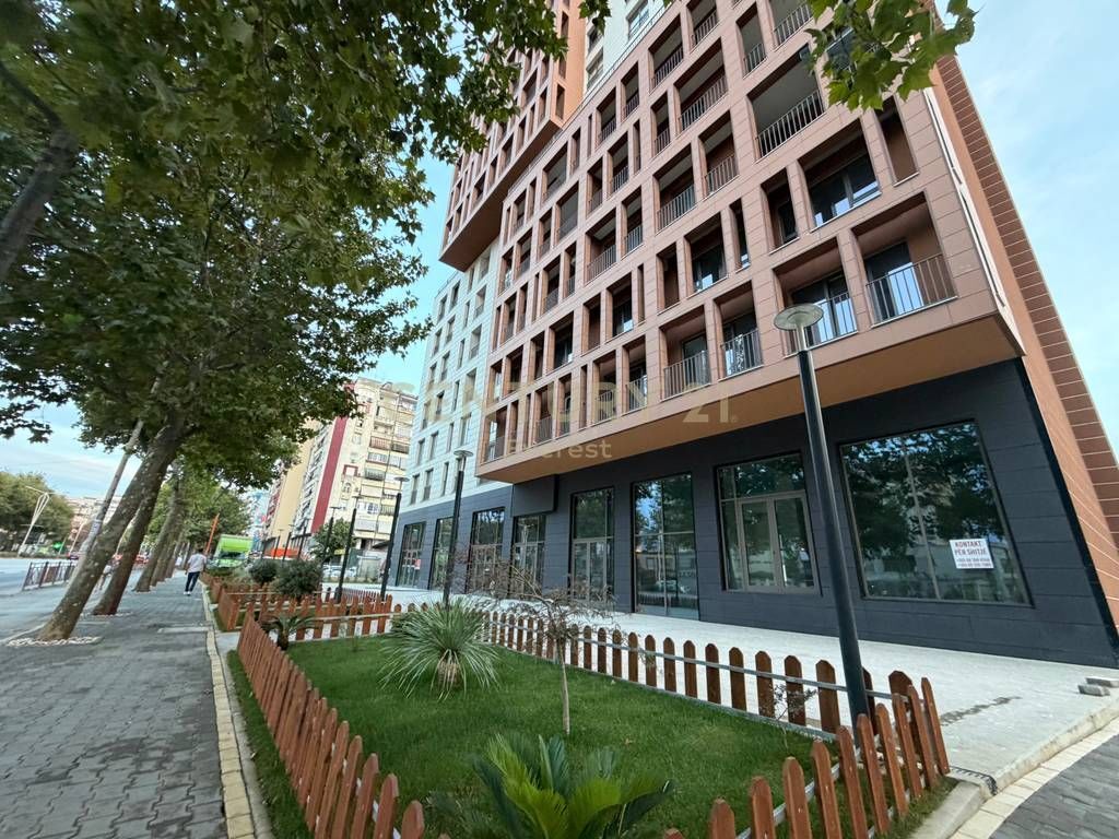 RRUGA DRITAN HOXHA, APARTAMENT 2+1+2 PER QIRA !