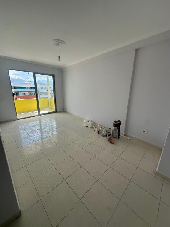 Apartament ne shitje 1+1 Yzberisht