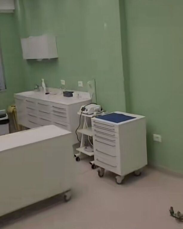 Qera | Ambjent Biznesi | Rruga Kongresi i Manastirit | 1200 €/muaj