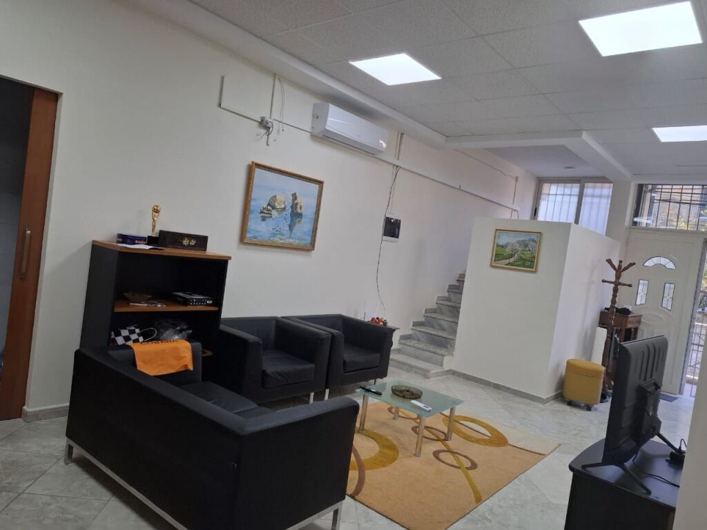 Apartament me qera 2+1 - 📍21 Dhjetori, prane ambasades Gjermane - 600 mije leke
