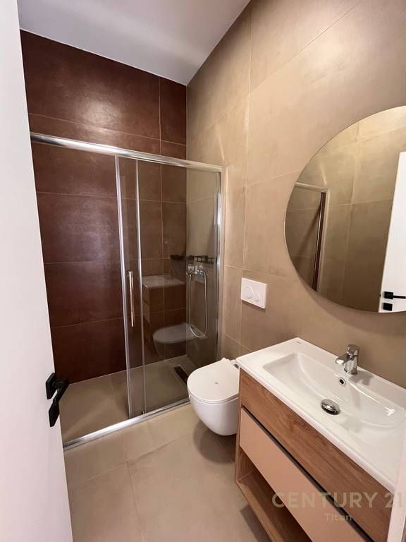 Jepet me qira apartament i ri 2+1+2, ne Siri Kodra! 1,000 € /Muaj