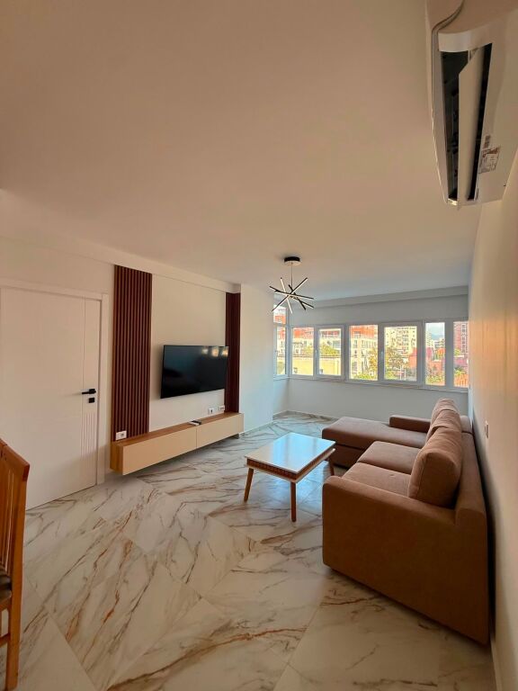 Jepet me qera apartment 2+1 te rruga Dritan Hoxha Inteza Sanpaulo bank  70000 lek