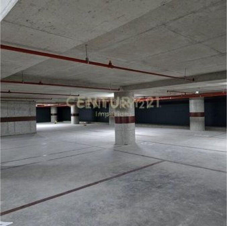 Apartment 2+1+2 with parking space for rent – Ideal for offices/ various businesses