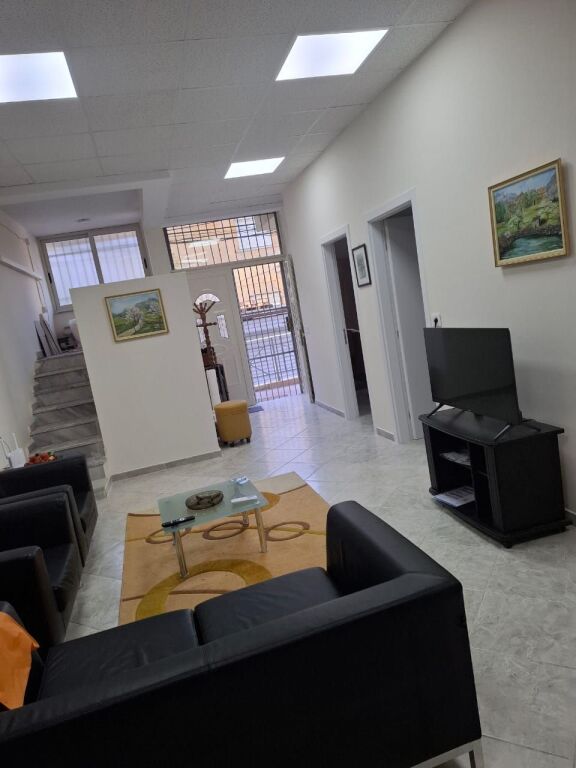 Apartament me qera 2+1 - 📍21 Dhjetori, prane ambasades Gjermane - 600 mije leke