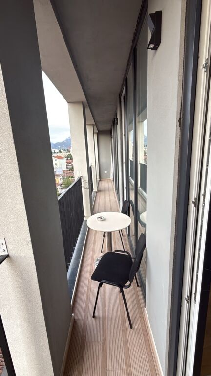apartment 2+1+2 for sale, on 4 Dëshmorët street