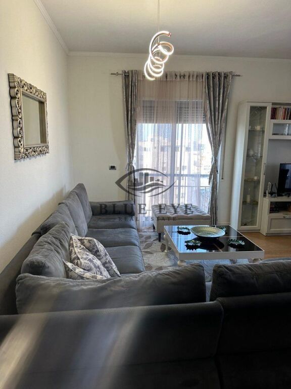 Appartamento Con Vista Mare E Porto 3+1+2 In Affitto, Durrës!