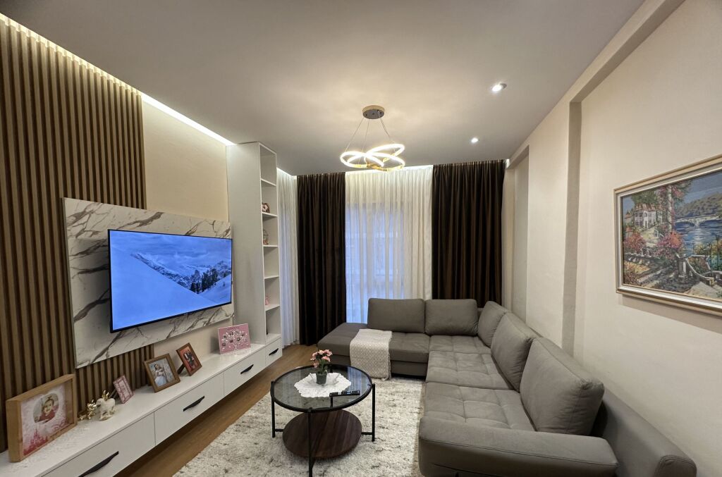 Affitto | Apartament 2 + 1 | Univers City | 650 €/mese