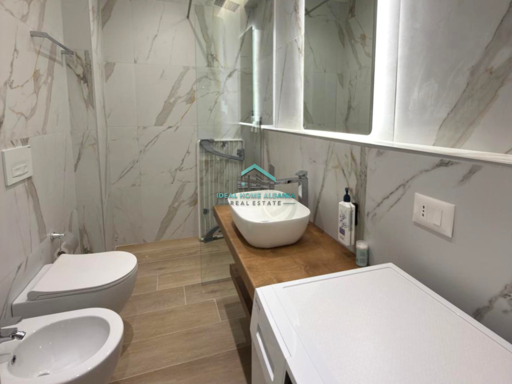 Apartment 1+1 for long-term rent – Lungomare, Vlorë