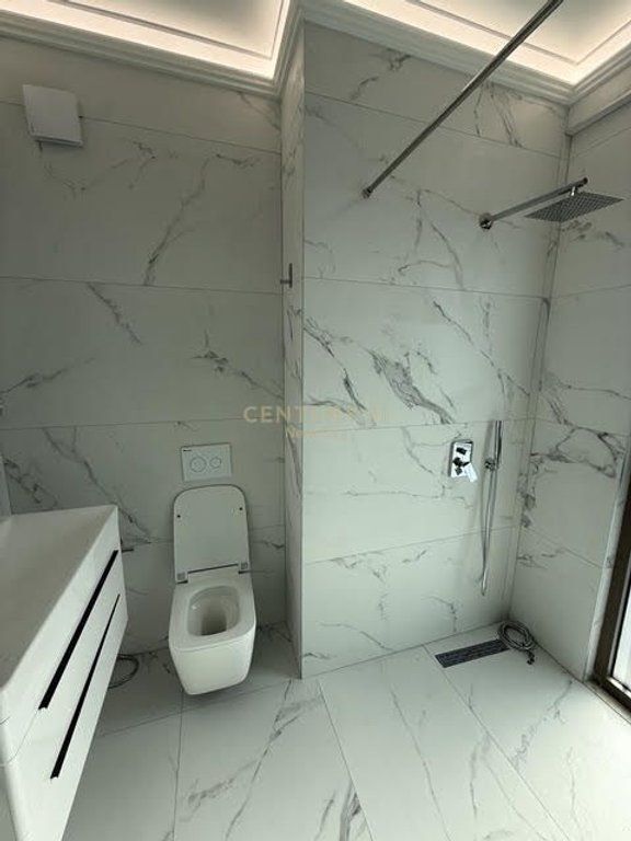 Newly furnished apartment for rent  parking space 1,200 € /Month