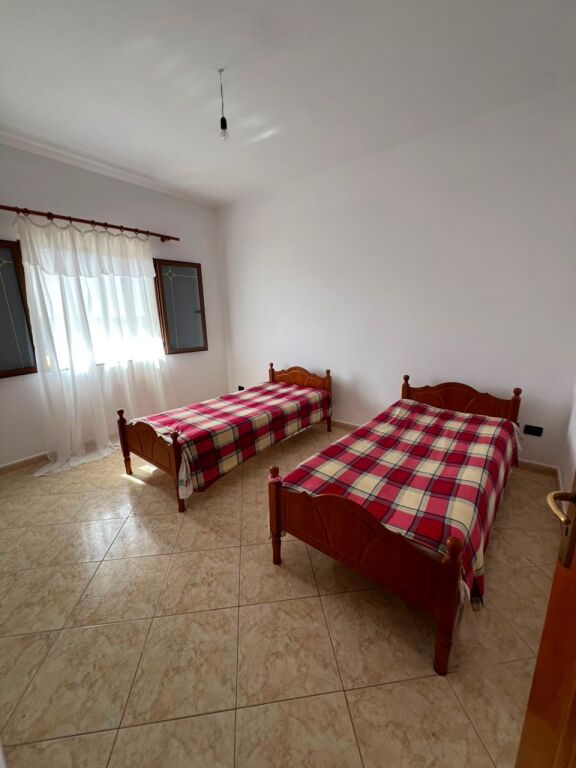 Jepet me Qira – Kati i 3-të i Vilës 3+1, Rruga Pjetër Bogdani