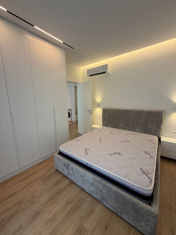 Apartament per qira 1+1, tek Kompleksi Aura rruga Dritan Hoxha, cmimi 600 euro