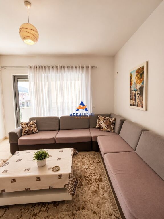 JEPET APARTAMENT ME QERA 2+1+BALLKON "KOMUNA E PARISIT" 70.000 LEKE