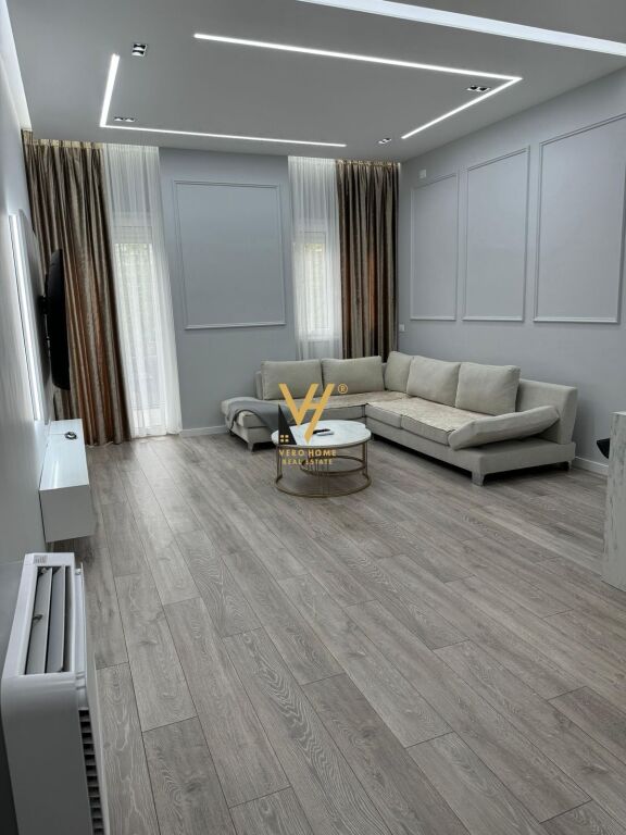 JEPET APARTAMENT 2+1 ME QIRA NE VLORE 90.000 LEKE