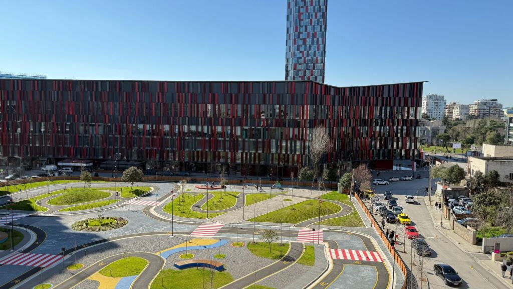 Appartamento 2+1 in vendita vicino allo stadio Air Albania – Posizione esclusiva nel cuore di Tirana