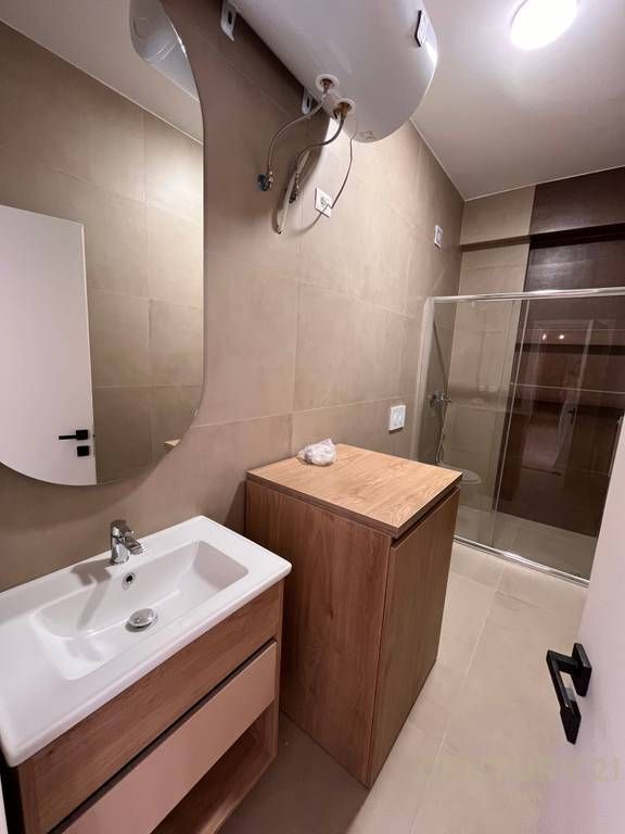 Jepet me qira apartament i ri 2+1+2, ne Siri Kodra! 1,000 € /Muaj