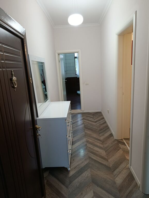 Qera | Apartament 1 + 1 | Rruga 5 Maji | 500 €/muaj