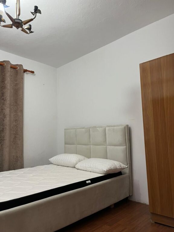 Rent | Shtëpi private Garzoniere | Pazari i Ri | 300 €/month