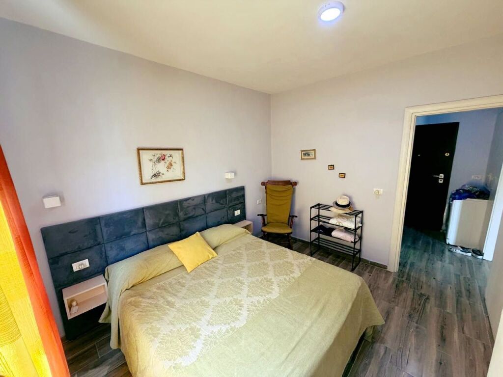 SHITET apartament 1+1 BUZE DETIT tek Shkëmbi i kavajës - Hotel "BELLAVISTA" DURRES