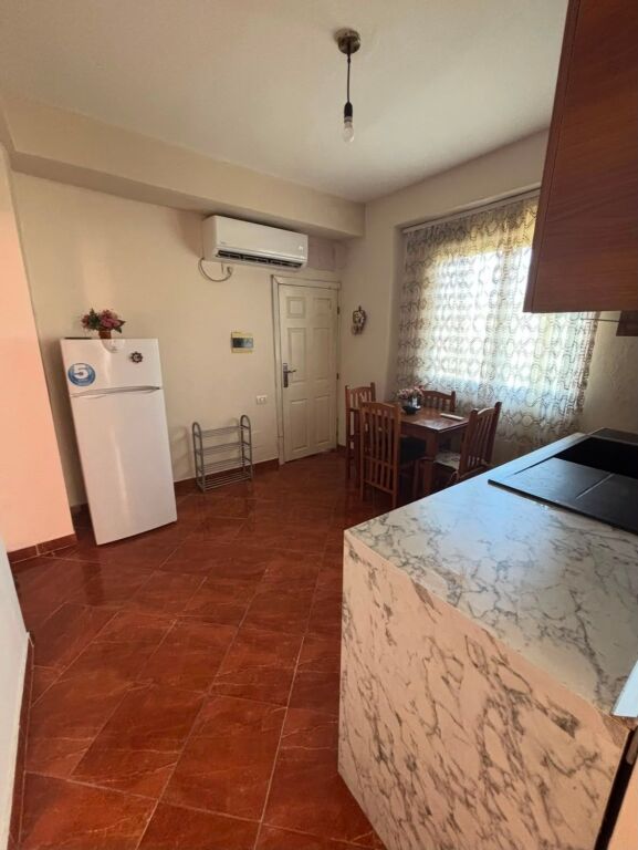 Appartamento in affitto 1+1 - 📍Astir, vicino a Vila L, via Sokrat Miho - 350 mila lek