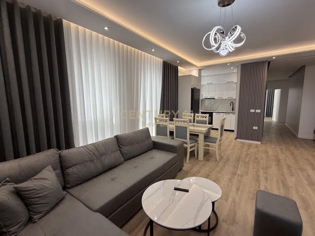 Apartament i sapo mobiluar me qira  post parkimi