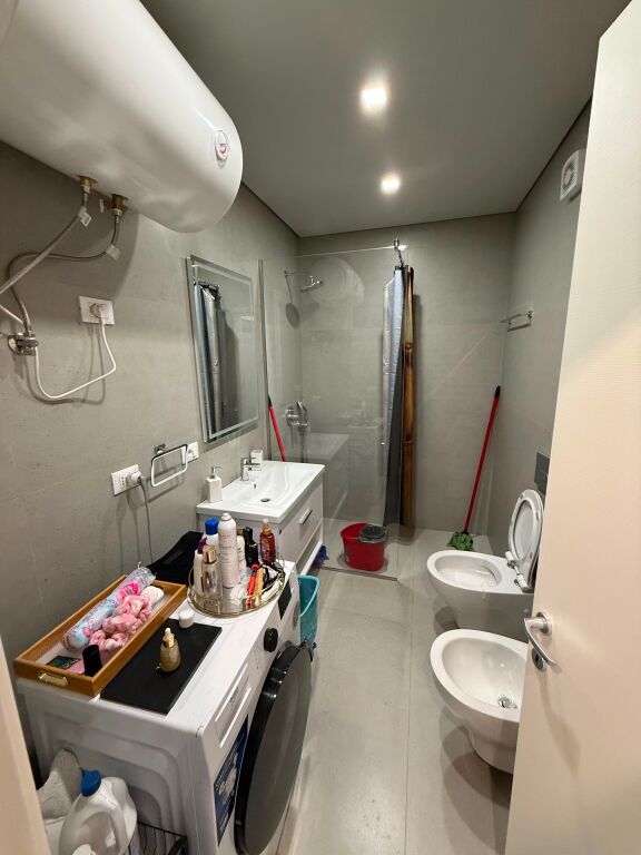 SHITET APARTAMENT 2+1+2 + GARAZHD 📍 Ali Demi | Pranë Kompleksit Mangalem 21 (Pallati 2T)