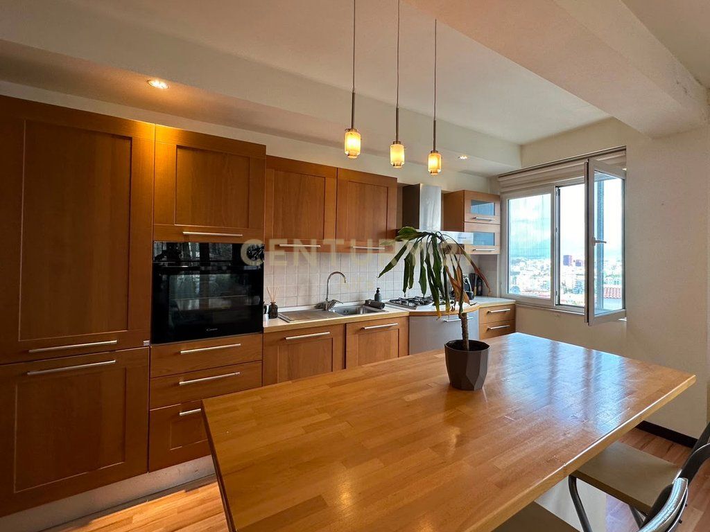 Duplex 4+1+ Parkim per Qira tek Rezidenca 'Kodra e Diellit 1"! 1,200 € /Muaj