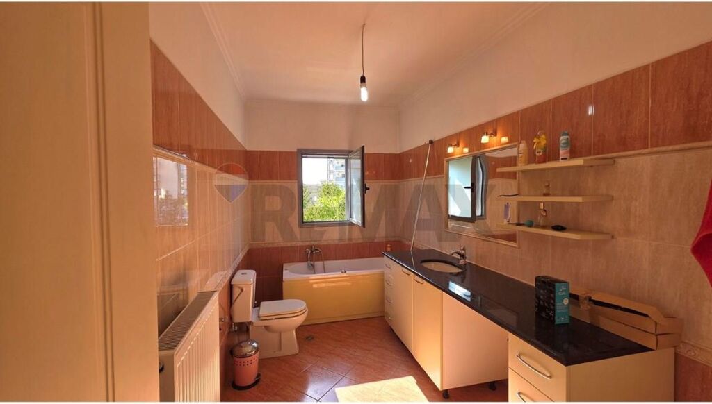 🏡 SUPER OKAZION – APARTAMENT 181 m² PËR SHITJE | VLORË